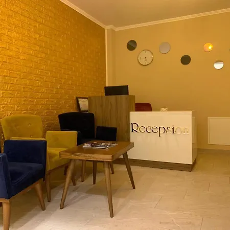 Otel Demokracia